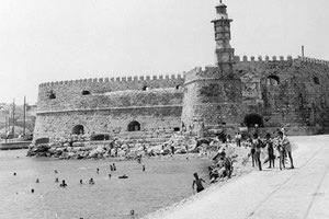 ΦΩΤΟ ΗΜΕΡΑΣ: Tα μπάνια του λαού στον Κούλε