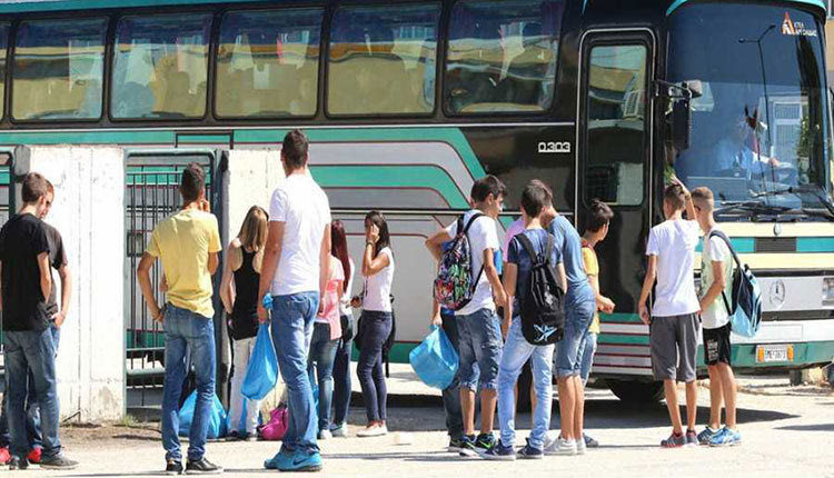 Τέλος στις σχολικές εκδρομές