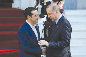 Στα χέρια της κυβέρνησης η καυτή πατάτα