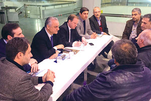 Σύσκεψη στο αεροδρόμιο «Ν. Καζαντζάκης» παρουσία του Κώστα Καραμανλή.