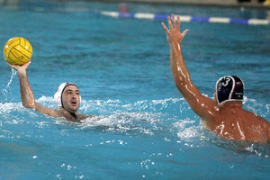 Στιγμιότυπο από το παιχνίδι του ΟΦΗ με τη  Βουλιαγμένη