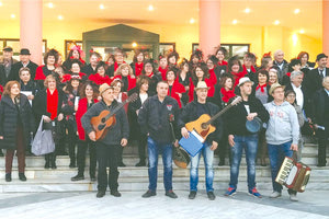 Η χορωδία Μαλίων γέμισε νοσταλγικές μελωδίες τα σοκάκιας της πόλης