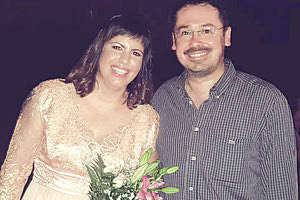 Η ΚΑΡΔΙΑ... ΕΝΩΣΕ ΤΟ ΖΕΥΓΑΡΙ ΤΩΝ ΓΙΑΤΡΩΝ