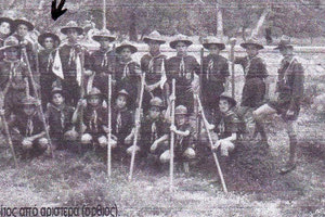 Τέλος της δεκαετίας του 50 μάζεψε καμιά εικοσαριά παιδιά δεκατριών, δεκατεσσάρων και δεκαπέντε χρόνων και ίδρυσε τον προσκοπισμό.