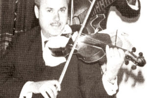 Η σιγή των λόγιων και λαϊκών καστρινών βιολιών