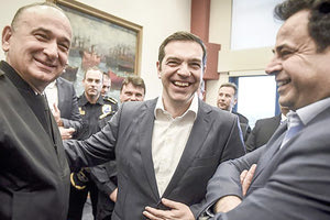 Ο κ. Τσίπρας συνεχάρη τους λιμενικούς