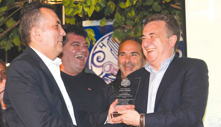   Ο κ. Αρναουτάκης στη βράβευση του Ηροδότου