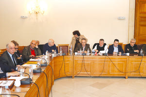 «πράσινο φως» για την έλευση επιπλέον 250 προσφύγων έδωσε χθες η Περιφερειακή Ένωση Δήμων Κρήτης, μετά από σχετικό αίτημα της Ύπατης Αρμοστείας του ΟΗΕ.