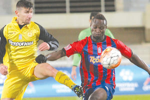 Ο Μπουρσέλης στο ματς του Εργοτέλη με τα Τρίκαλα