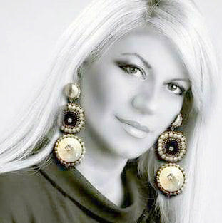 η πρόεδρος του Συνδέσμου Επαγγελματιών Επισιτισμού και Διασκέδασης νομού Ηρακλείου, Μαρία Αντωνακάκη Χαλβατζή