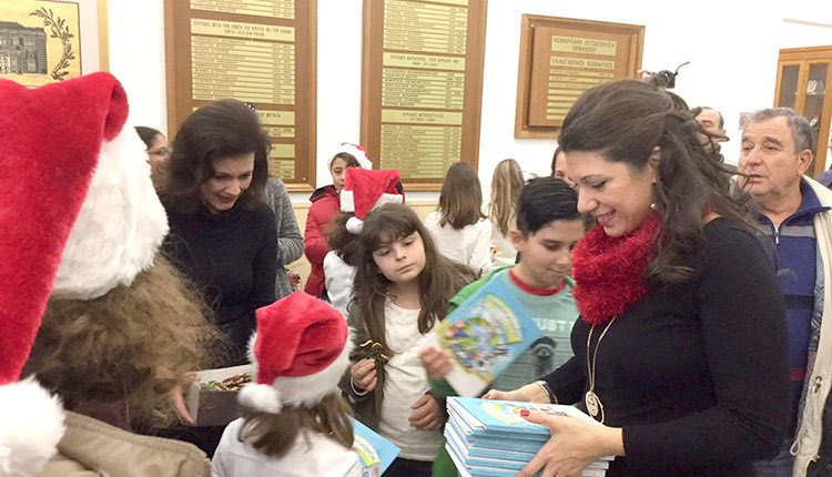 “ΕΝΩΜΕΝΟΙ ΜΠΟΡΟΥΜΕ” ΤΗΣ ΕΙΡΗΝΗΣ ΑΝΔΡΟΥΛΑΚΗ 