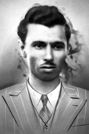 Ο Πλουμάκης Νικόλαος. 