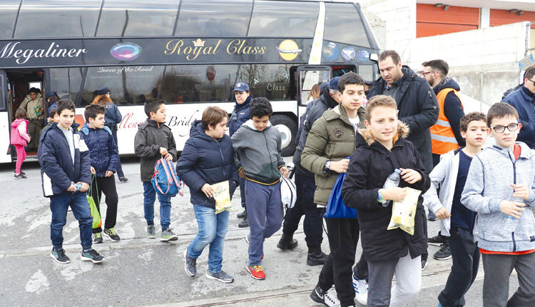 Με ασφάλεια η μεταφορά  των παιδιών στο Κλειστό για τον τελικό μπάσκετ