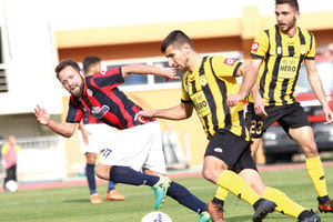 Ο ΕΡΓΟΤΕΛΗΣ ΜΕ ΤΑ ΤΡΙΚΑΛΑ