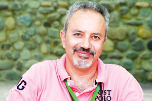 ο δρ γεωλόγος Χαρ. Φασουλάς.