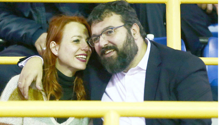 στο Ηράκλειο ο υφυπουργός Αθλητισμού Γιώργος Βασιλειάδης με την οικογένειά του