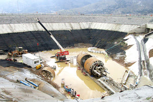 Εμφανής η προχειρότητα των έργων, με δυσχέρεια ακόμα και στην αποσυναρμολόγηση του μετροπόντικα