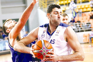 ΜΠΟΥΡΟΥΣΗΣ ΜΕ ΤΗΝ ΕΣΘΟΝΙΑ ΣΤΟ ΗΡΑΚΛΕΙΟ