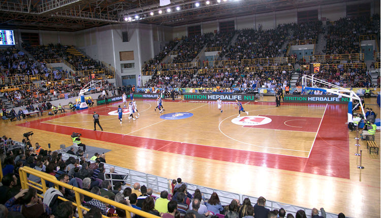  Οι περίπου 4.500 φίλαθλοι βοήθησαν την Εθνική ομάδα στην νίκη επί της Μ. Βρετανίας