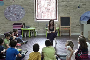 «Τα παιδιά μού δίνουν έμπνευση με τον ενθουσιασμό τους» αναφέρει σε συνέντευξή της στην «Π»