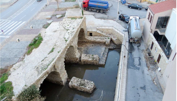 Η δημοτική αδιαφορία στην πύλη του Δερματά