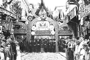 ΦΩΤΟ ΗΜΕΡΑΣ: Περιμένοντας τον αξιωματούχο