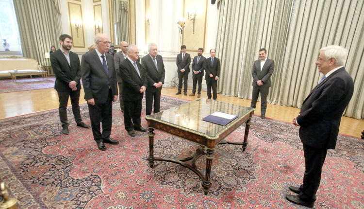 η ορκωμοσία των νέων μελών της κυβέρνησης