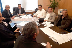 Από τη συνάντηση στο Υπουργείο με τον γενικό γραμματέα Υποδομών για τον κόμβο Καρτερού