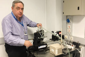 Ο διευθυντής του Ινστιτούτου Ηλεκτρονικής Δομής και Λέιζερ, καθηγητής κ. Σπύρος Αναστασιάδης μιλά στην «Π»