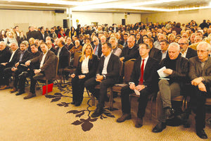 Πολύ μεγάλος ο αριθμός Κρητικών στο ιδρυτικό συνέδριο του νέου φορέα της Κεντροαριστεράς.