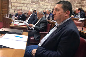 Τις απόψεις του για τις “γουρούνες” κατέθεσε στη Βουλή ο δήμαρχος Χερσονήσου κ. Γ. Μαστοράκης