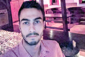 Ο 24χρονος Γιώργος Τσιμπινός έμαθε Αυστριακούς να διασκεδάζουν... κρητικά!