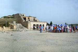 ΚΝΩΣΟΣ ΤΟΥΡΙΣΤΕΣ