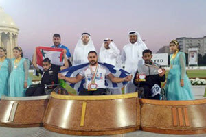 Ο Μανώλης Στεφανουδάκης με τα μετάλλιά του στο Ντουμπάι