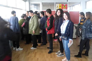 Ξενάγηση των παιδιών του Αγίου Σπυρίδωνα σε τυπογραφείο από τη ΝΟΔΕ