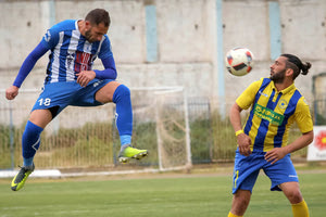 Ο Γιαλούσης σε φάση από το ματς με την ΑΕΜ