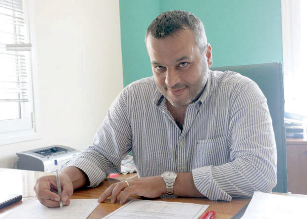 ο αντιδήμαρχος Χάρης Μαμουλάκης