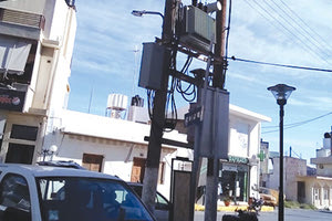 Καπάκι μετασχηματιστή στο κεφάλι μαθητή