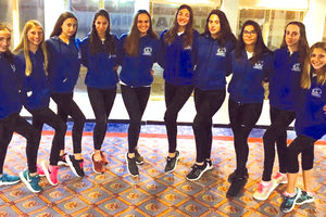 H ομάδα του “ΩΡΙΩΝΑ” που συμμετέχει στο Πανελλήνιο Πρωτάθλημα Καλλιτεχνικής Κολύμβησης Κατηγορίας Open (Γυναικών)