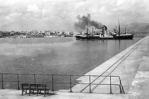 ΦΩΤΟ ΗΜΕΡΑΣ: Το λιμάνι μετά τον πόλεμο