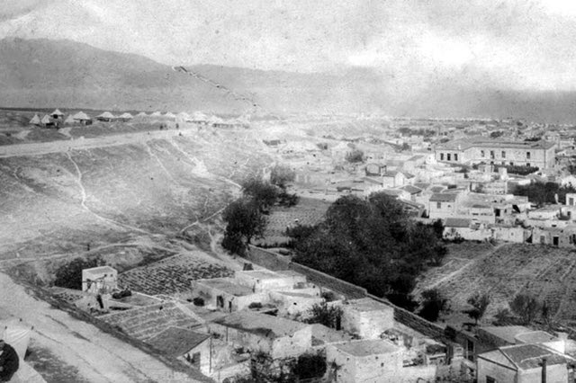 Πριν γίνει η πύλη στο Κομμένο Μπεντένι