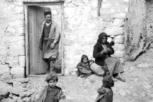 ΦΩΤΟ ΗΜΕΡΑΣ: Μια τυπική κρητική οικογένεια...