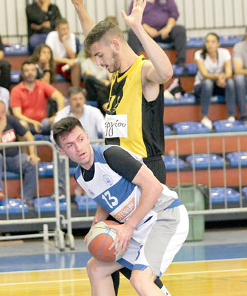 Ο Αλεξάκης στον αγώνα με την ΑΕΚ 