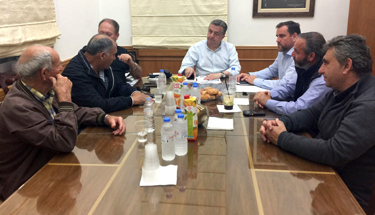 οι εκπρόσωποι των αγροτών στην Περιφέρεια Κρήτης, αναφορικά με τη απεργιακή κινητοποίηση της Πανελλήνιας Ναυτικής Ομοσπονδίας