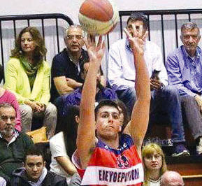 Ο 18χρονος μπασκετμπολίστας της Ελευθερούπολης Δαμιανος Κωνσταντάρας  κατέλαβε την 5η θέση με την ομάδα του και κλήθηκε στην Εθνική Νέων Κωφών 