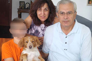 Το άτυχο ζευγάρι με τον υιοθετημένο γιο τους