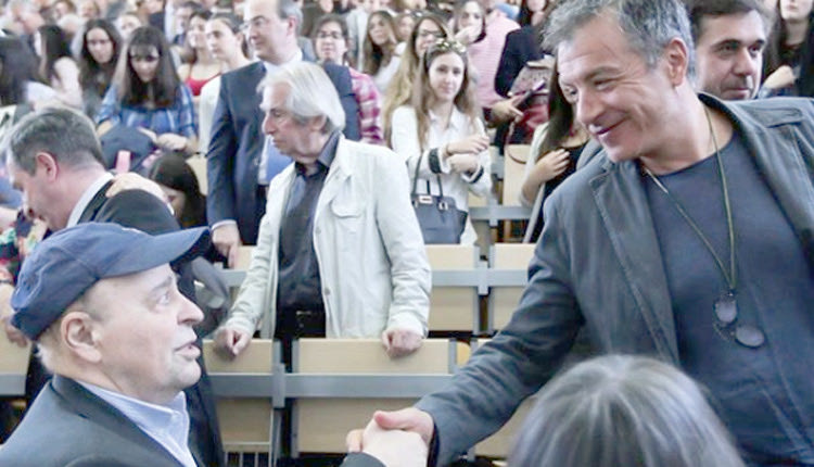 Το τελευταίο μάθημά του στη Νομική Αθηνών παρέδωσε ο καθηγητής Σταύρος Τσακυράκης