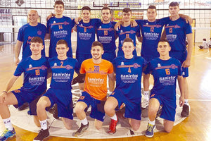 Η ομάδα Παίδων βόλεϊ της ΓΕΗ που πήρε το πρωτάθλημα