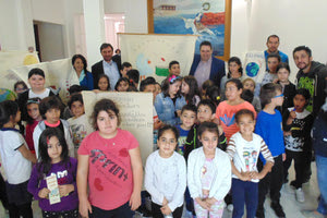 Περιβαλλοντικά μηνύματα έστειλαν οι μαθητές του 8ου Δημοτικού Σχολείου Ηρακλείου κατά την επίσκεψή τους στην Περιφέρεια Κρήτης