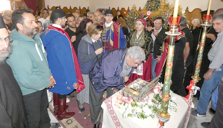 Πλήθος πιστών παρευρέθηκαν στη Μονή
